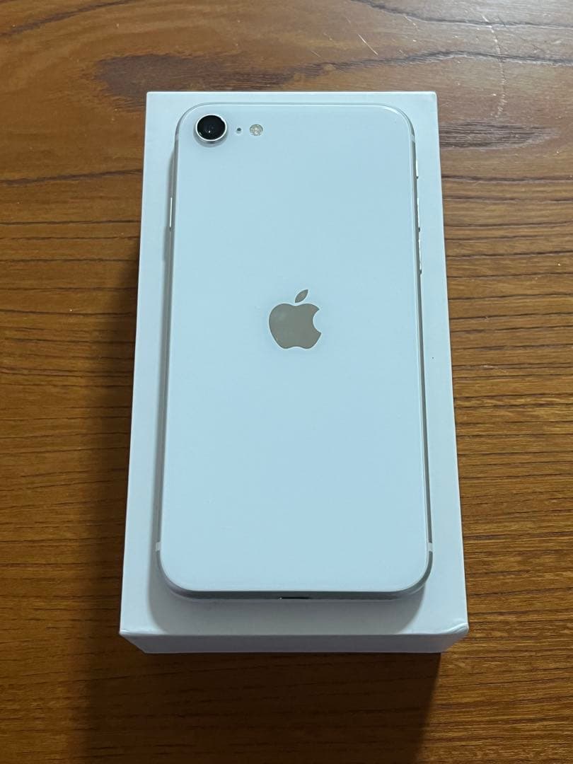 【SIMフリー】iPhoneSE 64GB ホワイト 初期化 済み 動作OK