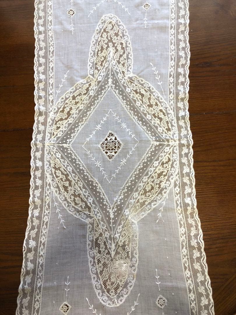 フランスアンティーク、ノルマンディーレース、テーブルランナー