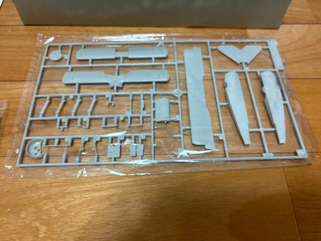 ドラゴン 1/48 フォッカー Dr.1 戦闘機 & レッドバロン 胸像 未組立