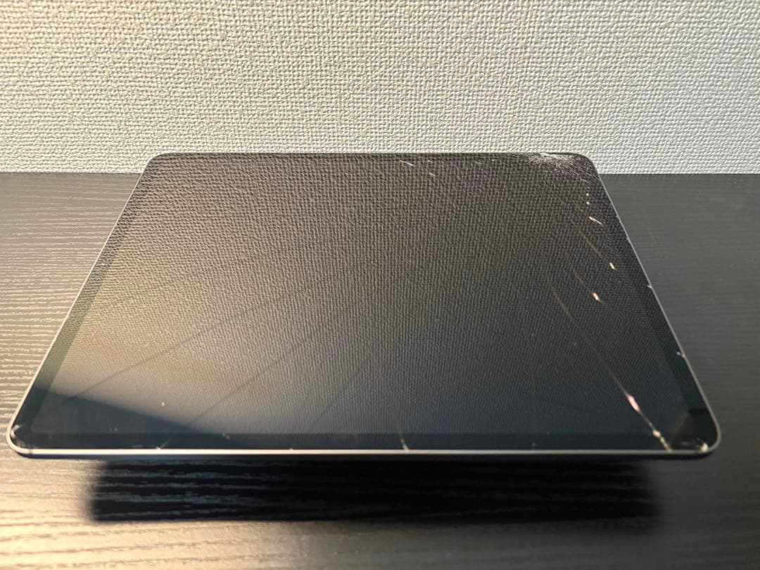 Apple iPad スペースグレー 画面ひび割れあり