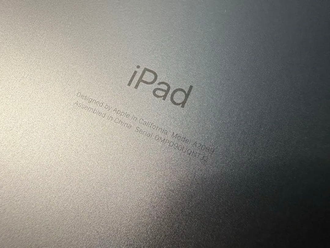 Apple iPad スペースグレー 画面ひび割れあり