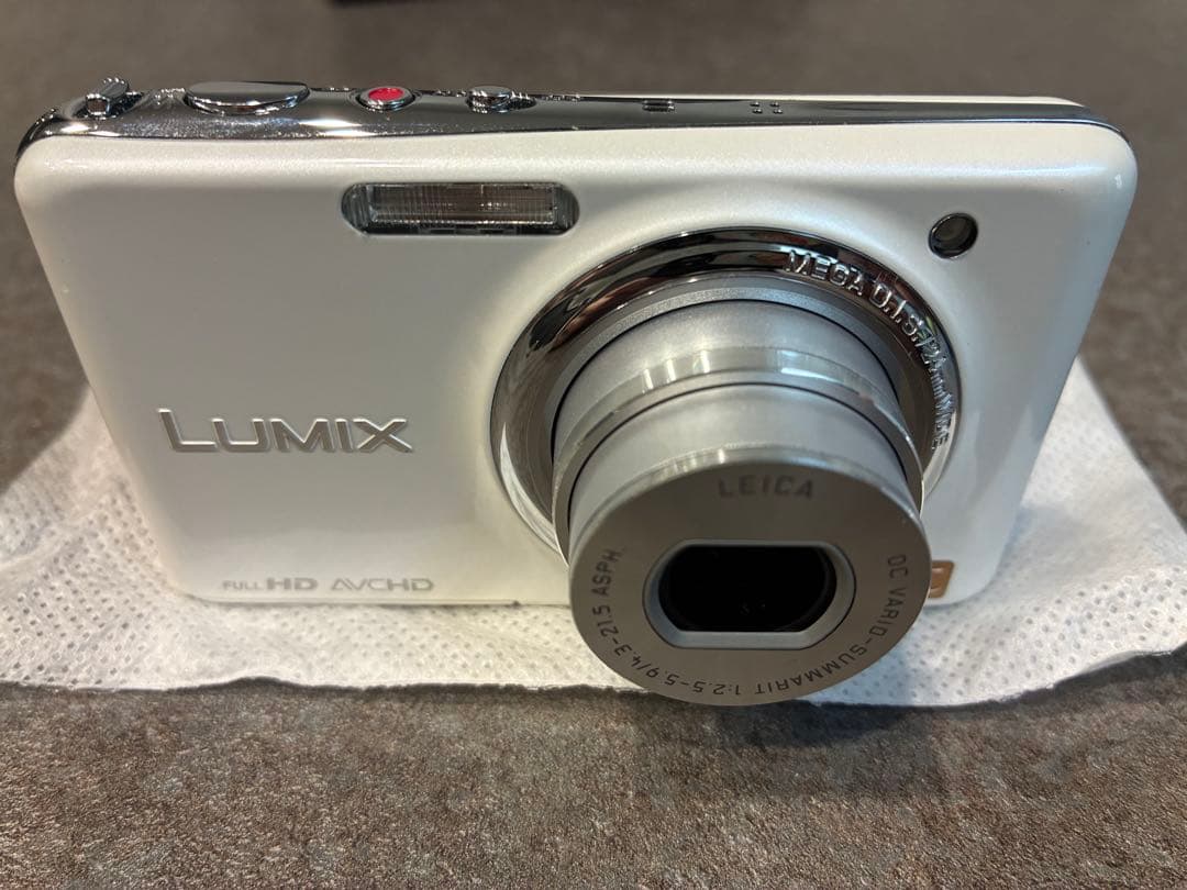 Panasonic FX77 ホワイト LUMIX コンパクトデジタルカメラ