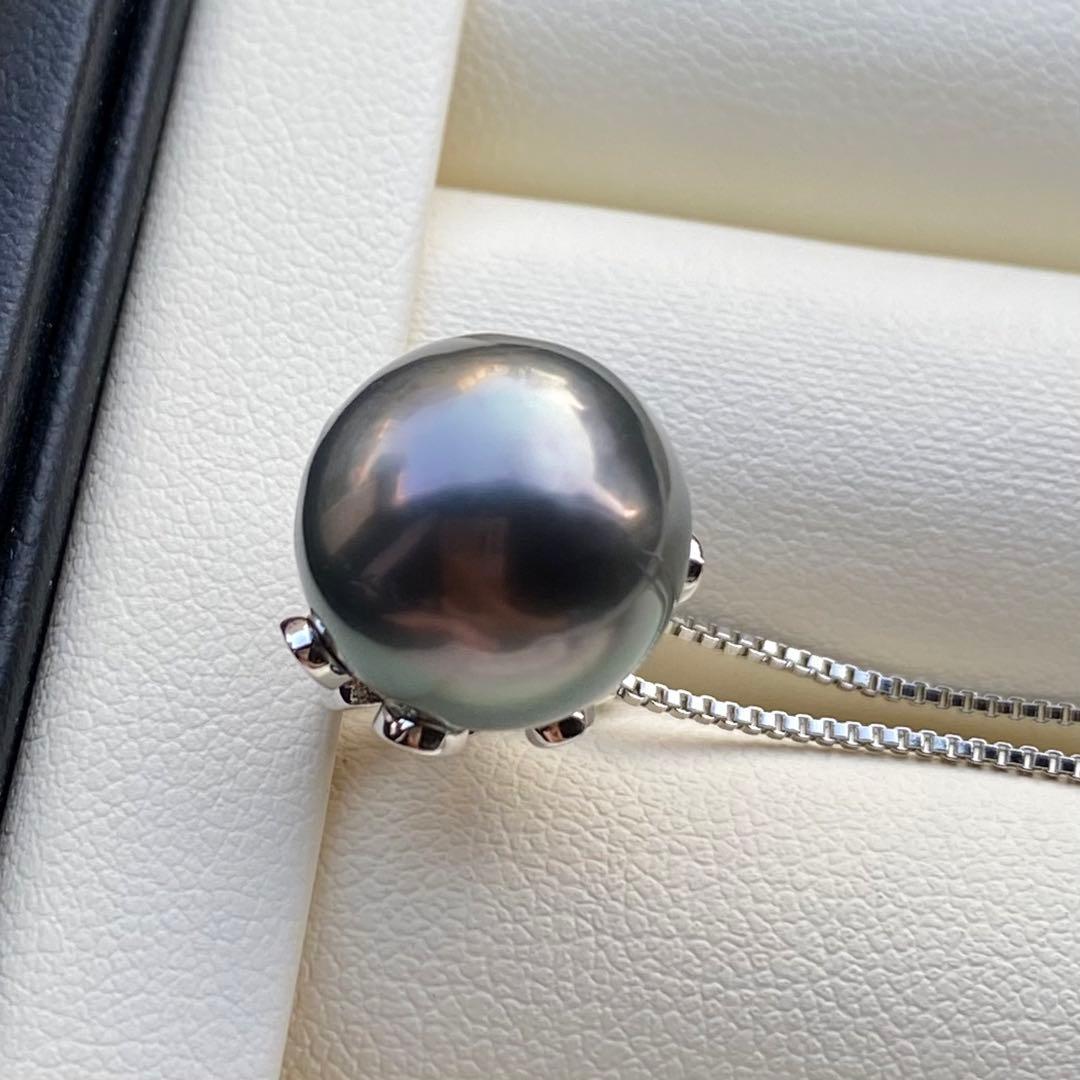 本真珠　南洋黒蝶真珠ネックレストップ　13.3*12.8mmグリーンPT881