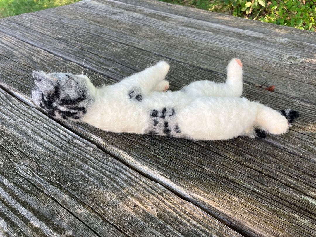 羊毛フェルトの猫人形