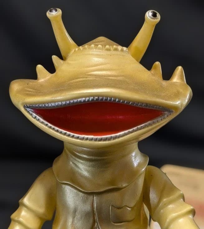 カネゴン「ウルトラQ」登場怪獣（ブルマァク復刻）ソフビフィギュア