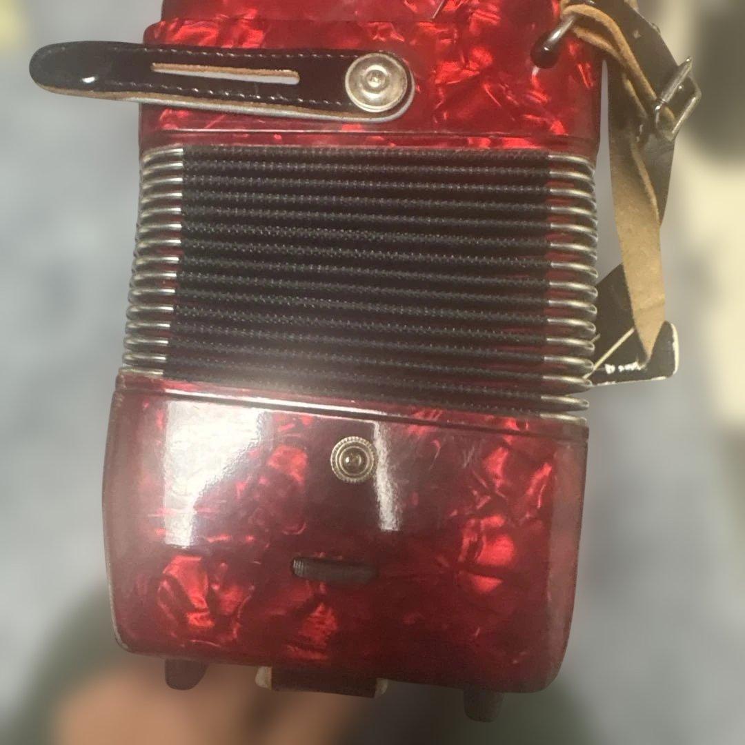 Yamaha 赤 アコーディオン 32鍵 ケース付き
