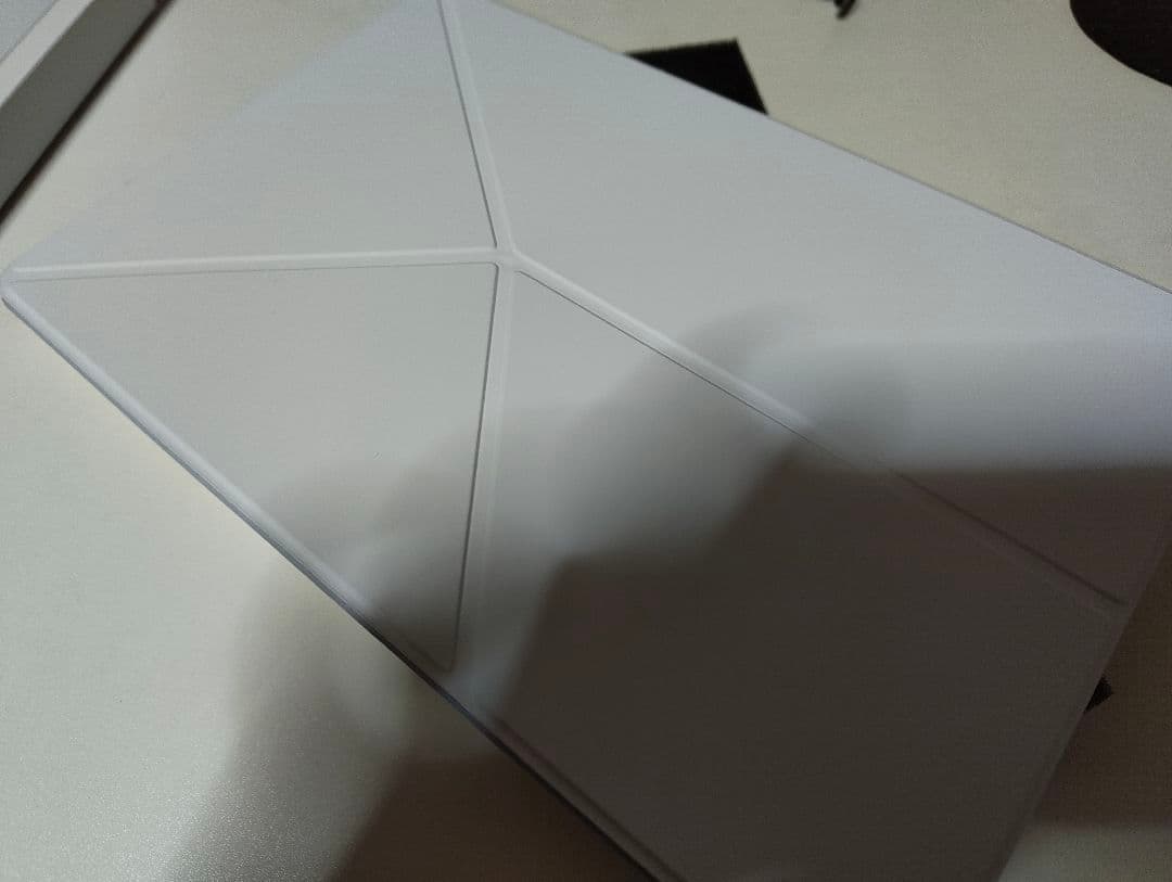 Galaxy Tab S11 Book Cover ホワイト