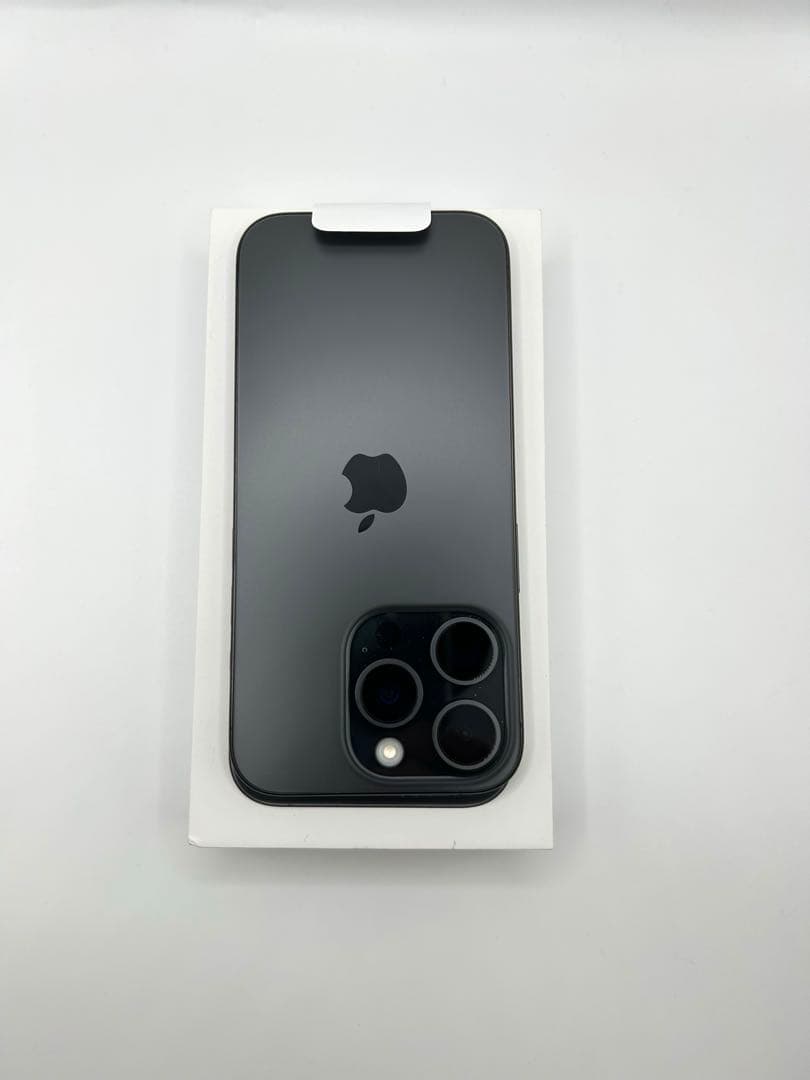 【新品未使用】iPhone 15 Pro 256GB ブラックチタニウム