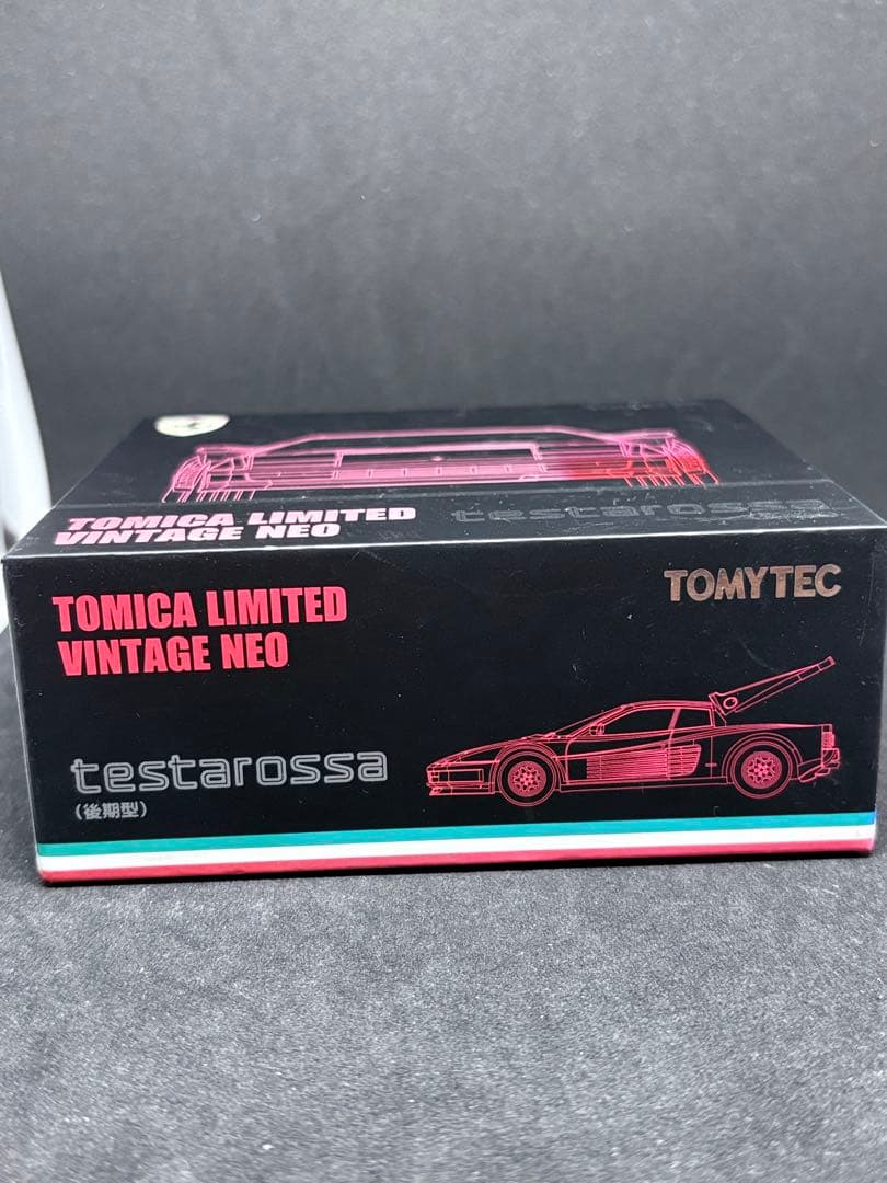 トミカリミテッドヴィンテージ フェラーリ テスタロッサ 後期型 赤