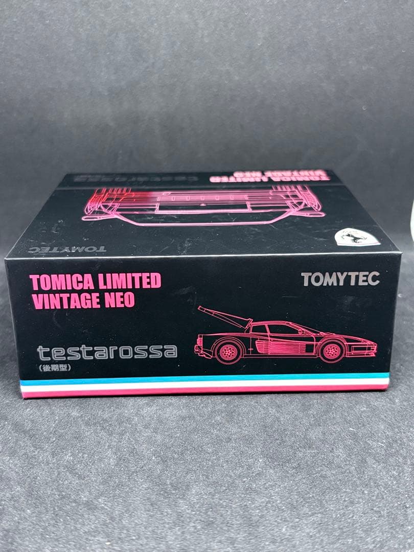 トミカリミテッドヴィンテージ フェラーリ テスタロッサ 後期型 赤