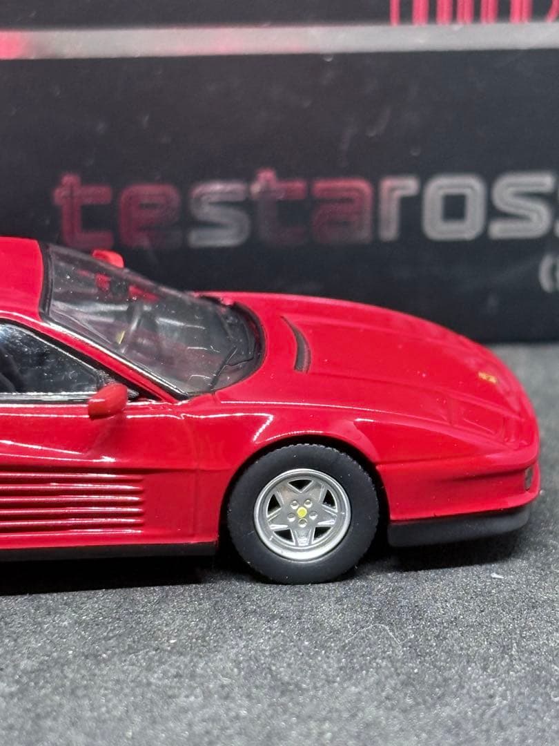 トミカリミテッドヴィンテージ フェラーリ テスタロッサ 後期型 赤