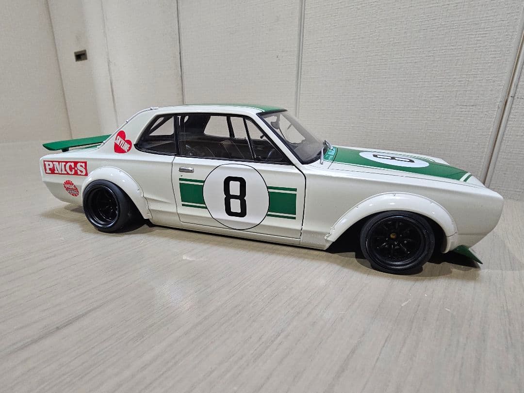 AUTOart NISSAN SKYLINE GT−R RACING NO.8