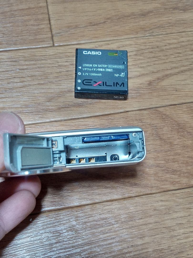 CASIO カシオ EXILIM EX-Z600 シルバー