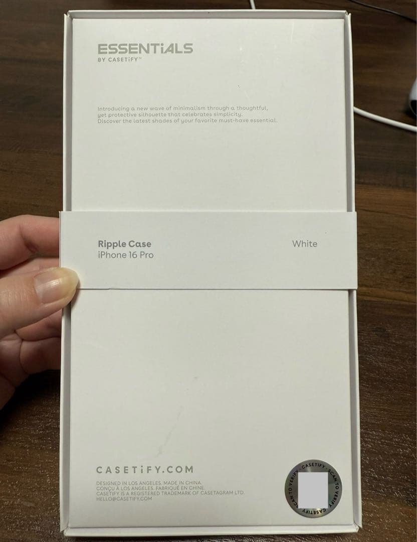 Casetify iPhone16pro専用 ウェーブ シリコンケース