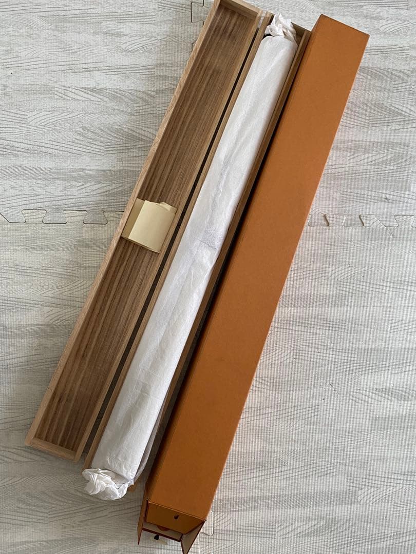 掛け軸 横山大観 水墨画「雨霽る」巨匠！ 遠くにいる富士に魅了されます