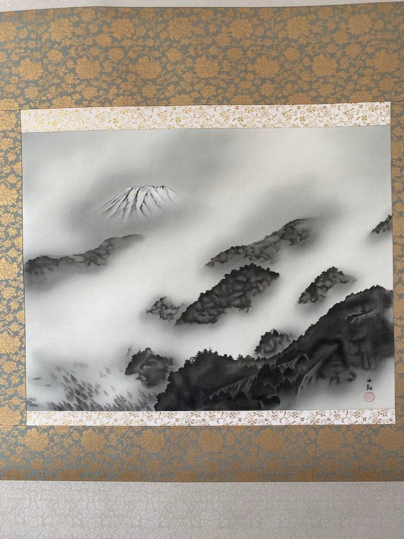 掛け軸 横山大観 水墨画「雨霽る」巨匠！ 遠くにいる富士に魅了されます