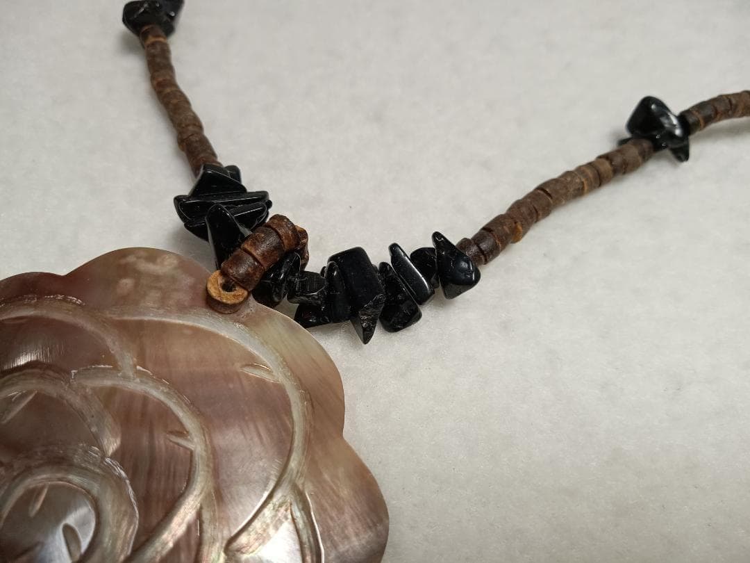 大輪シェルローズネックレス45cm