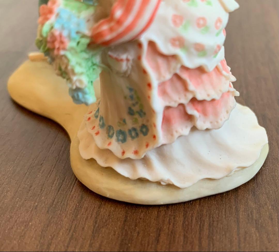 ダスティとポピー 新郎新婦 ウェディング ブランブリーヘッジ ボーダー 置物