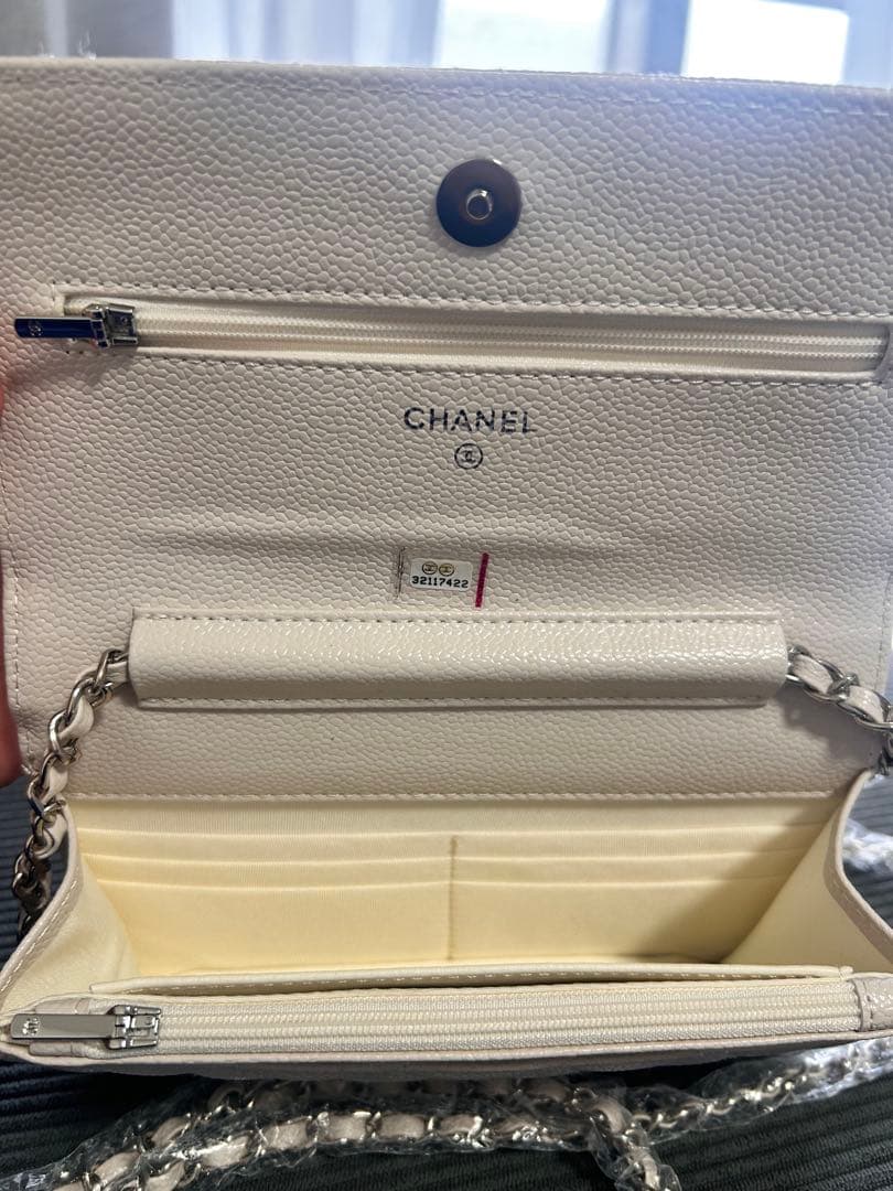 CHANEL チェーンウォレット　本革キャビンスキン　ノベルティ