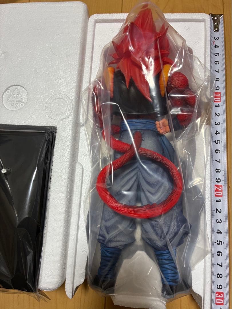ドラゴンボールjtstudio製 ゴジータ　手変え3個＆台座付き新品未使用品。