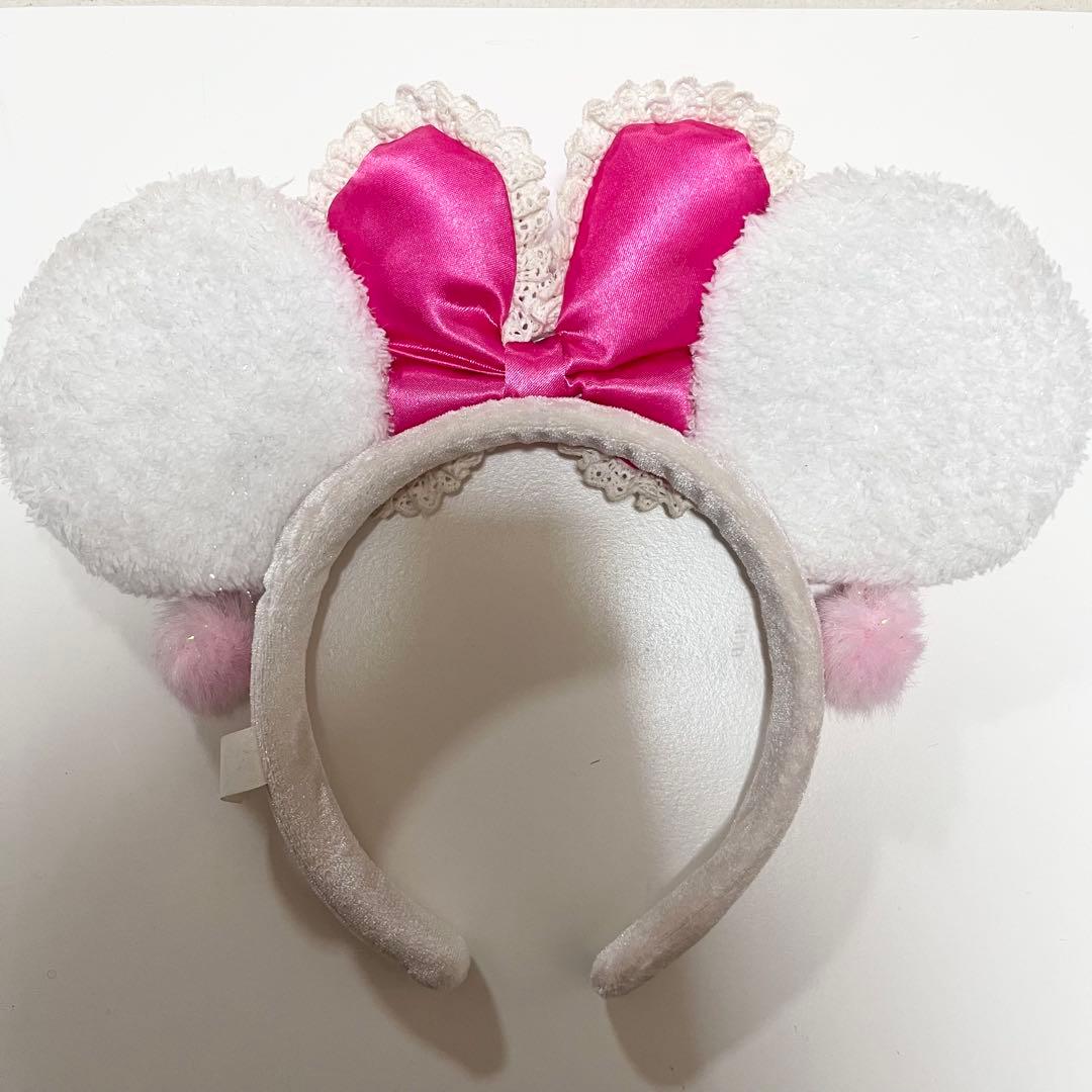 ディズニーカチューシャ ミニー イヤリング 白