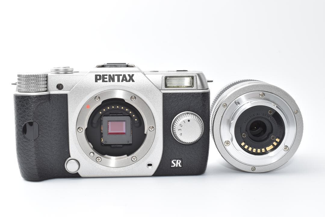 【バッテリーx2付き】ペンタックス PENTAX Q10 シルバー レンズキット