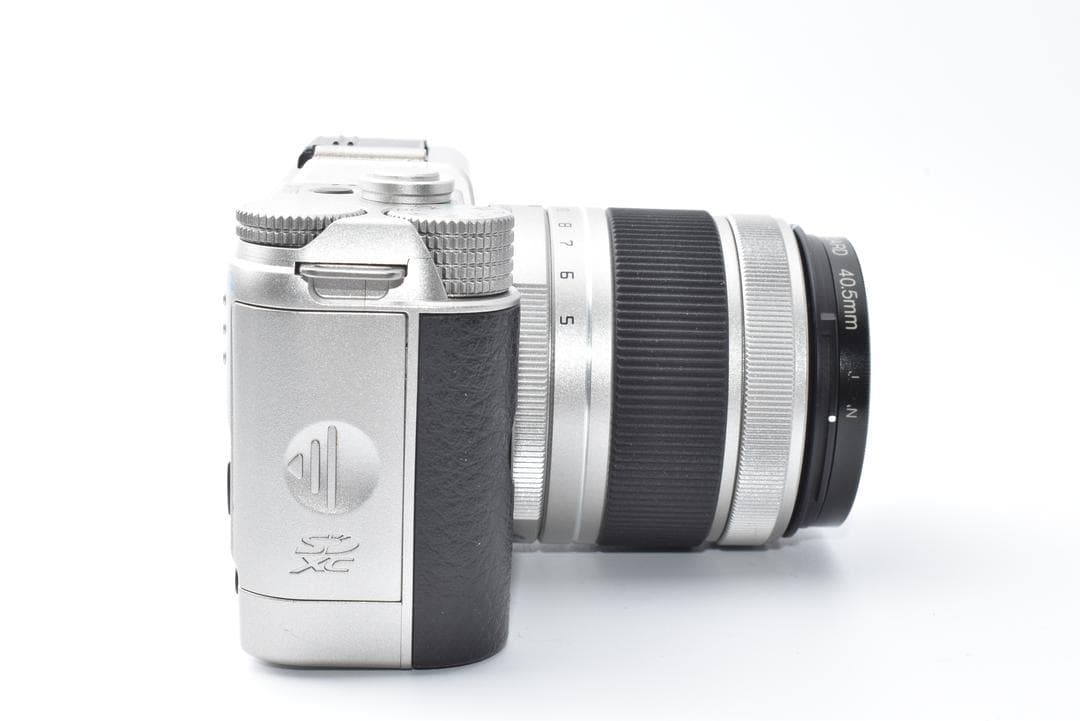 【バッテリーx2付き】ペンタックス PENTAX Q10 シルバー レンズキット
