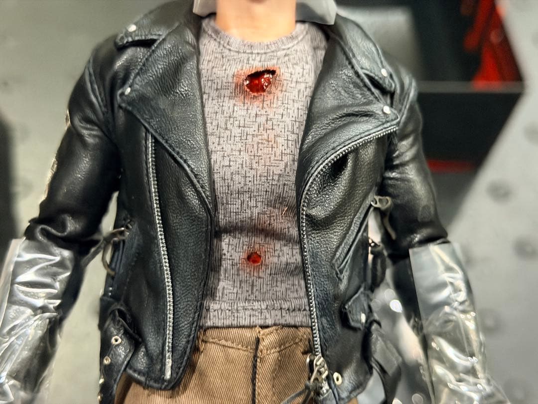 ホットトイズ　ムービーマスターピース ターミネーターT800バトルダメージ版