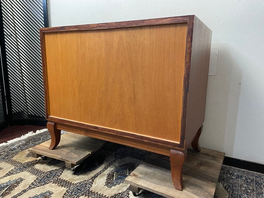 かわいい3段チェスト ビンテージテイスト アンティーク調引き出しつまみ 猫脚