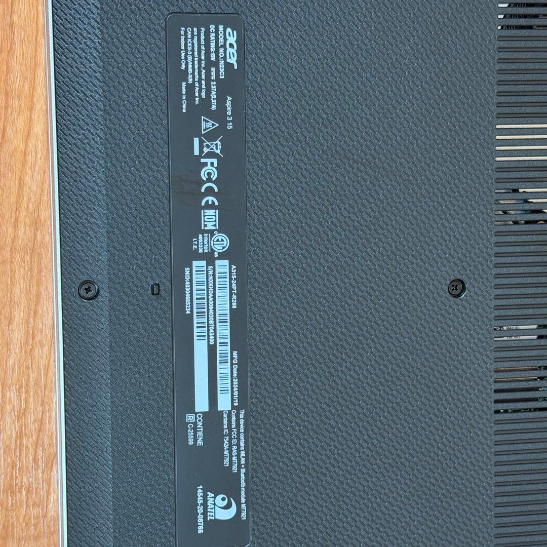 新古品】Acer Aspire A315 15.6インチ　電源アダプター付き