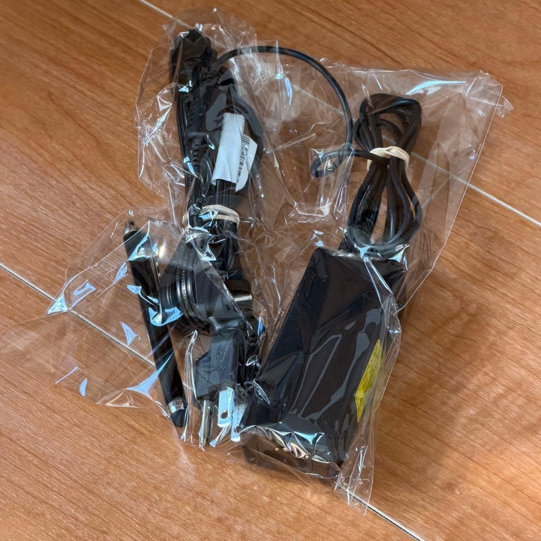 新古品】Acer Aspire A315 15.6インチ　電源アダプター付き