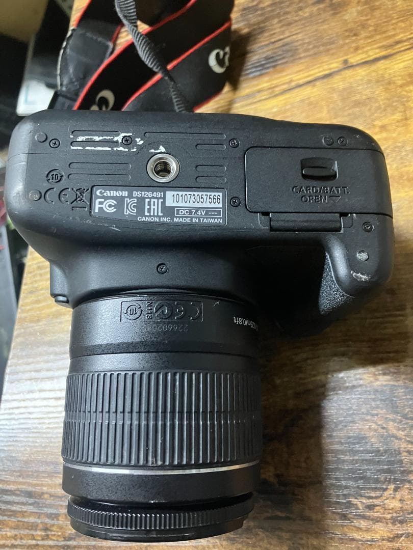 Canon EOS Kiss X70デジタル一眼レフカメラ #X