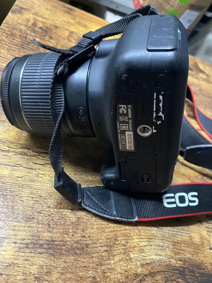 Canon EOS Kiss X70デジタル一眼レフカメラ #X