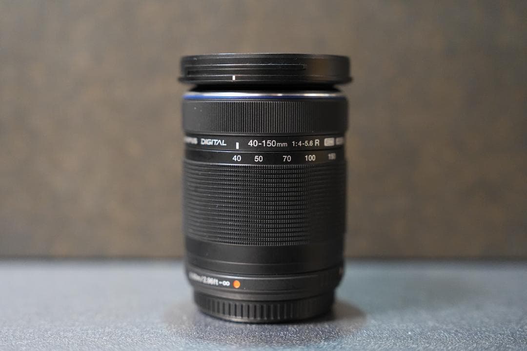 OM-D E-M10 Mark III EZダブルズームキット + おまけ付き