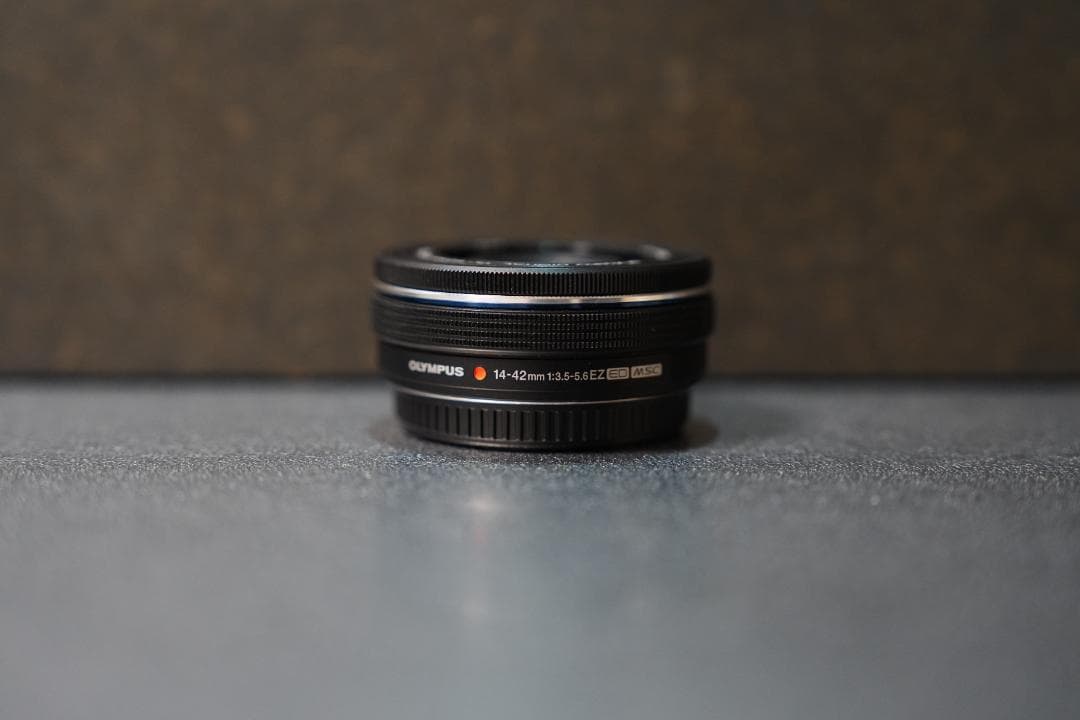 OM-D E-M10 Mark III EZダブルズームキット + おまけ付き