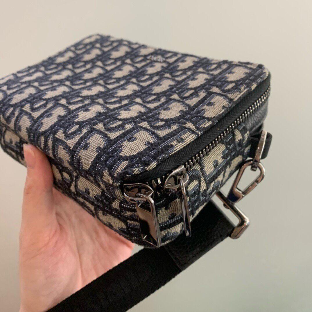 ◆断捨離◆ロゴパターン ショルダーバッグ