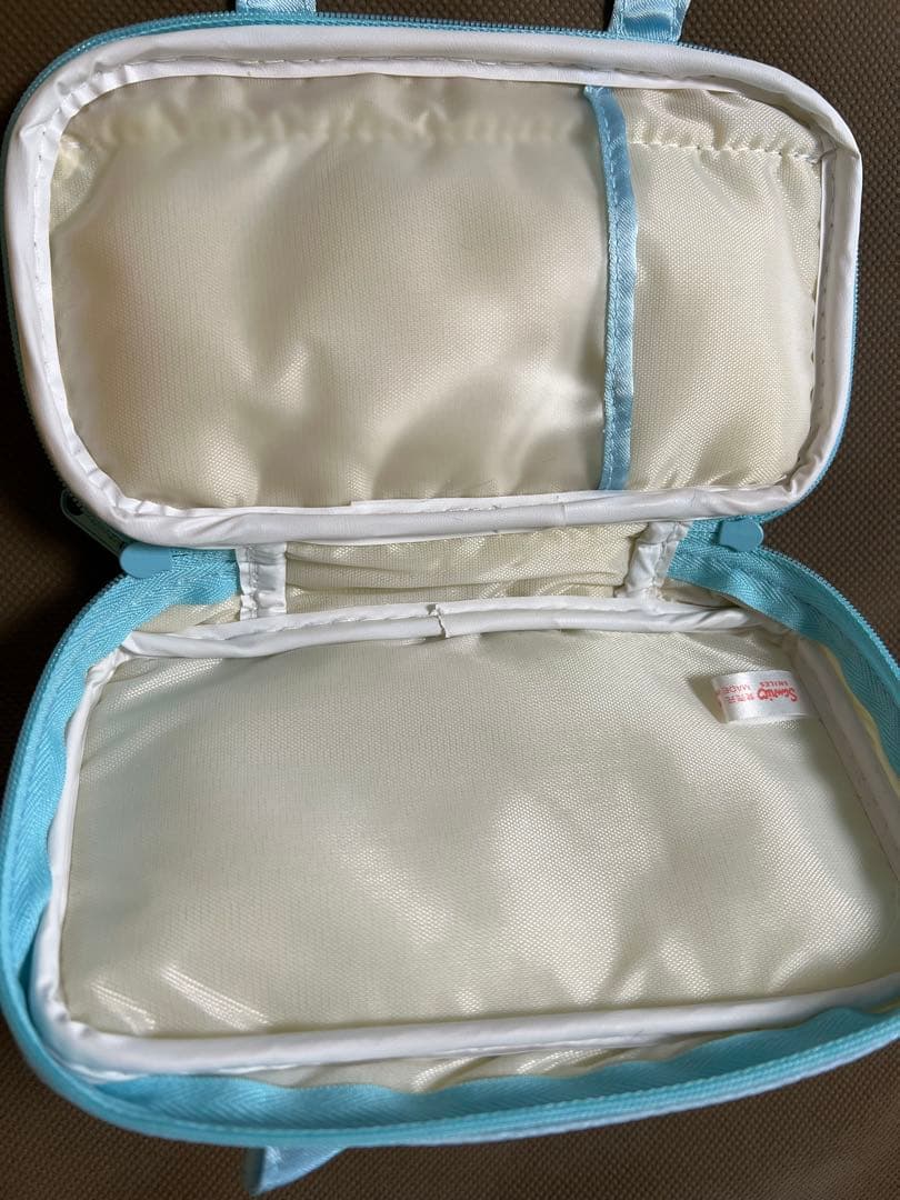 希少　サンリオレトロ　キティ　携帯電話収納ケース 水色　ポーチ