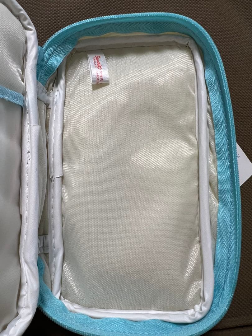 希少　サンリオレトロ　キティ　携帯電話収納ケース 水色　ポーチ