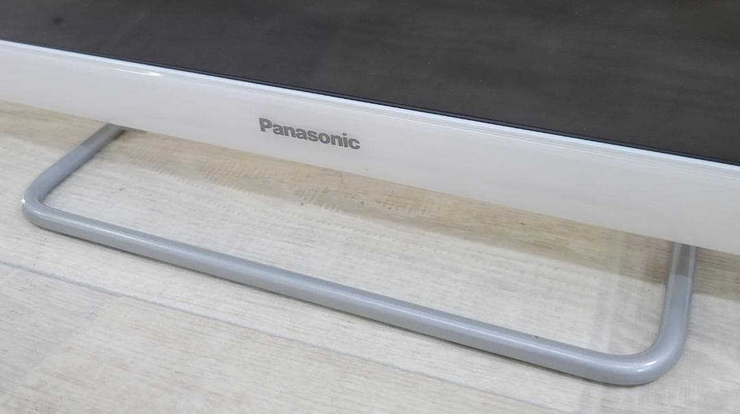 【美品】パナソニック 24V型 液晶テレビ ビエラ TH-24ES500-W