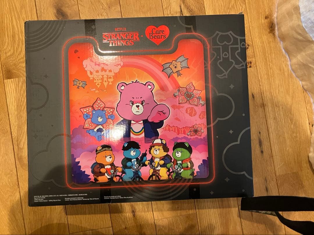 【日本未発売】ケアベアXストレンジャーシングス ぬいぐるみ エル デモゴルゴン