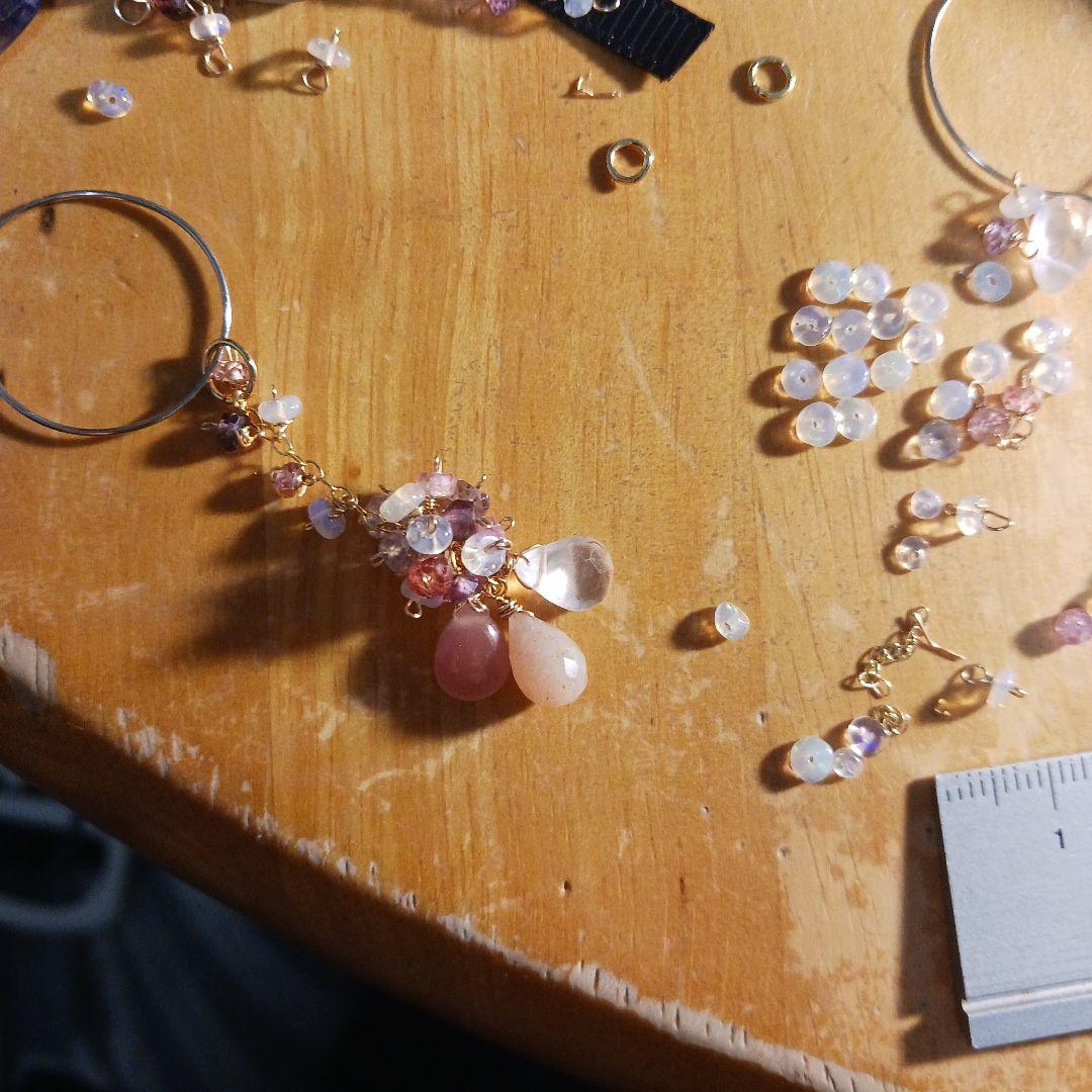 mmmmm 様現品限りブルーサファイアの贅沢ピアス14kgf