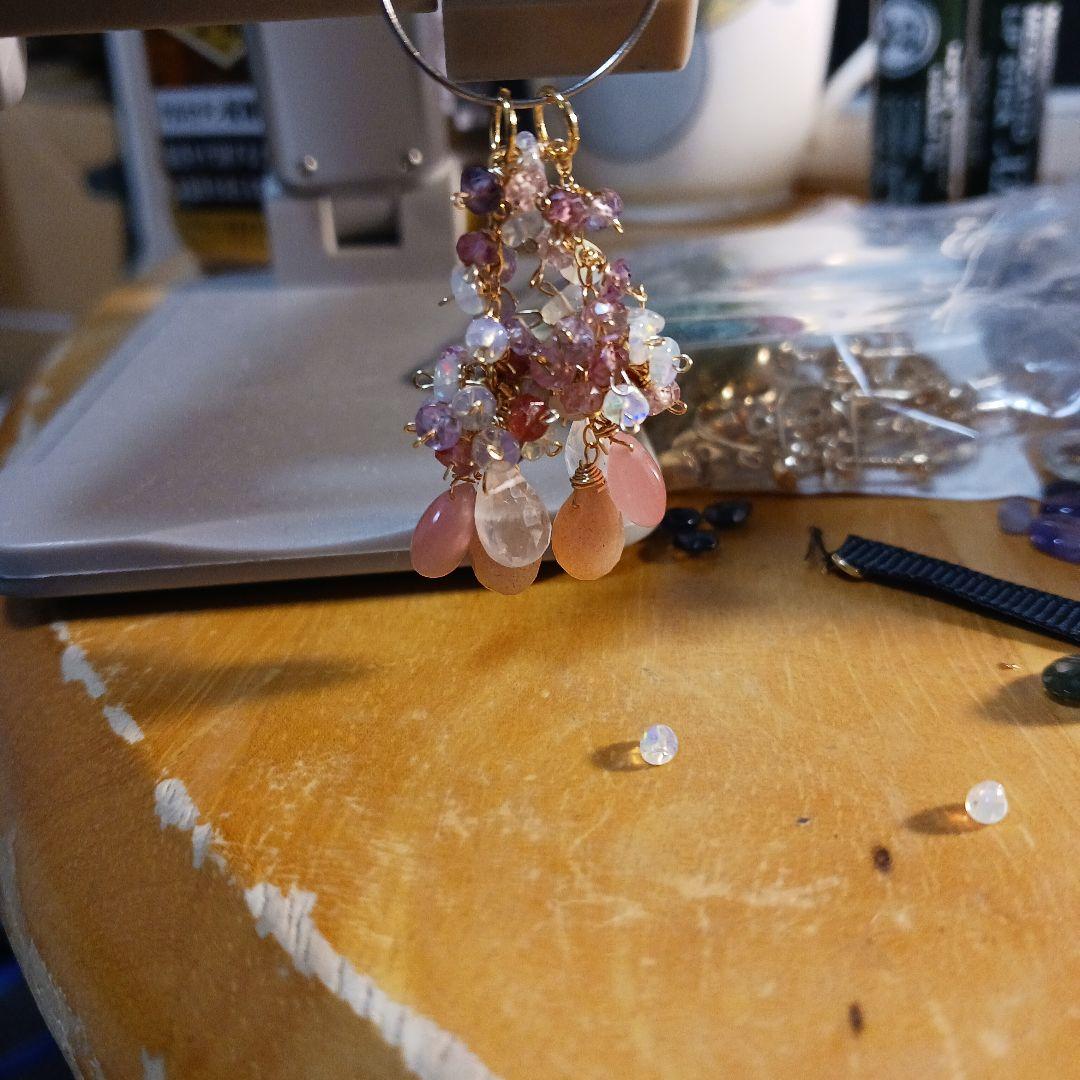 mmmmm 様現品限りブルーサファイアの贅沢ピアス14kgf