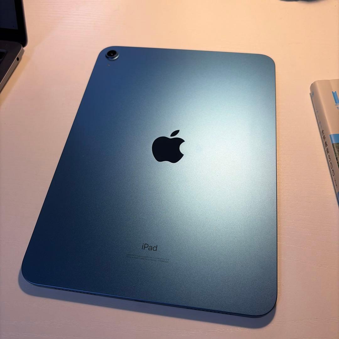 iPad第10世代64GB Wi-Fi 美品ペン付 ケース付き