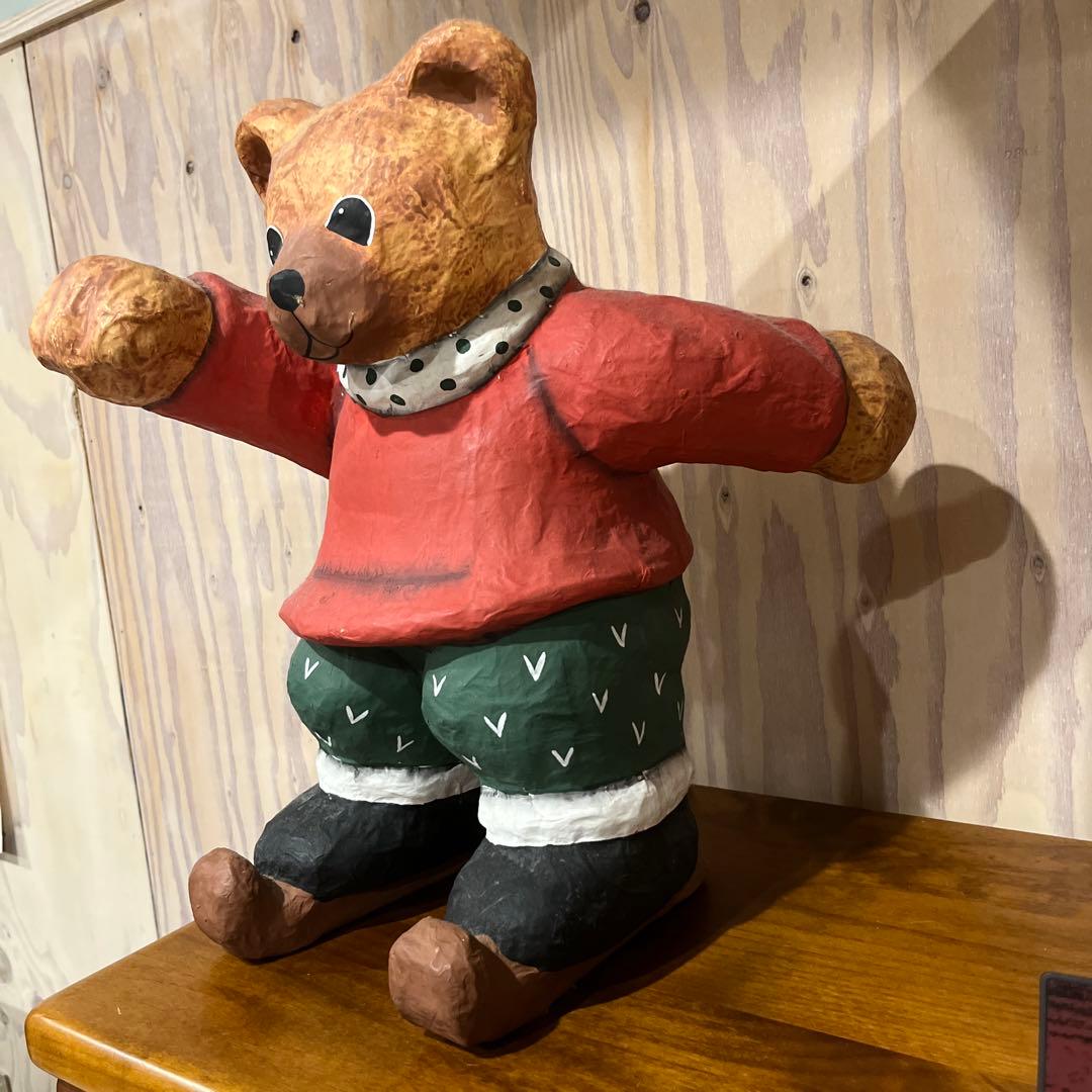 紙製クマの人形 メルヘンの世界