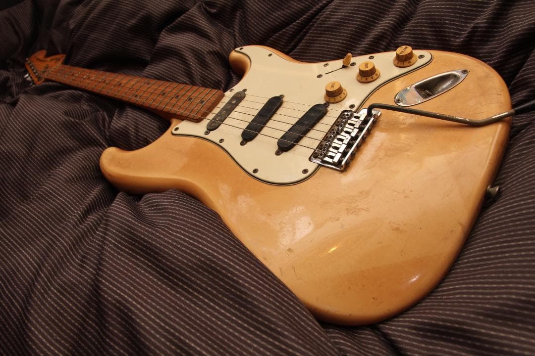 ギター Fender Japan Stratocaster