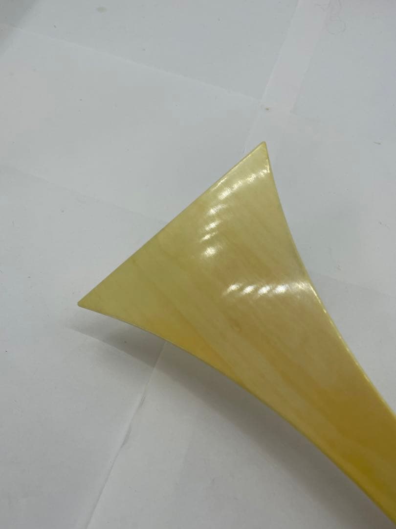 ヴィンテージ  天然素材　バチ　重さ約　88.5g　#725