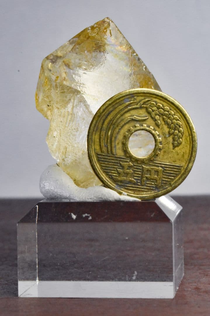 ガネーシュヒマール ヒンドゥン産 変形？水晶