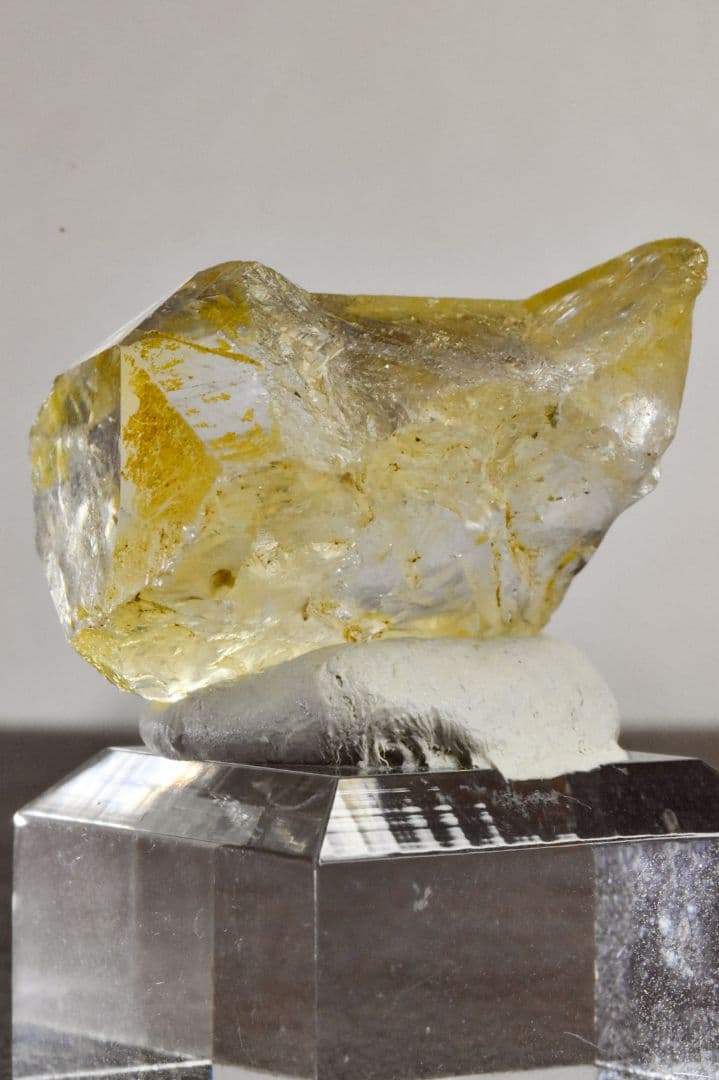 ガネーシュヒマール ヒンドゥン産 変形？水晶