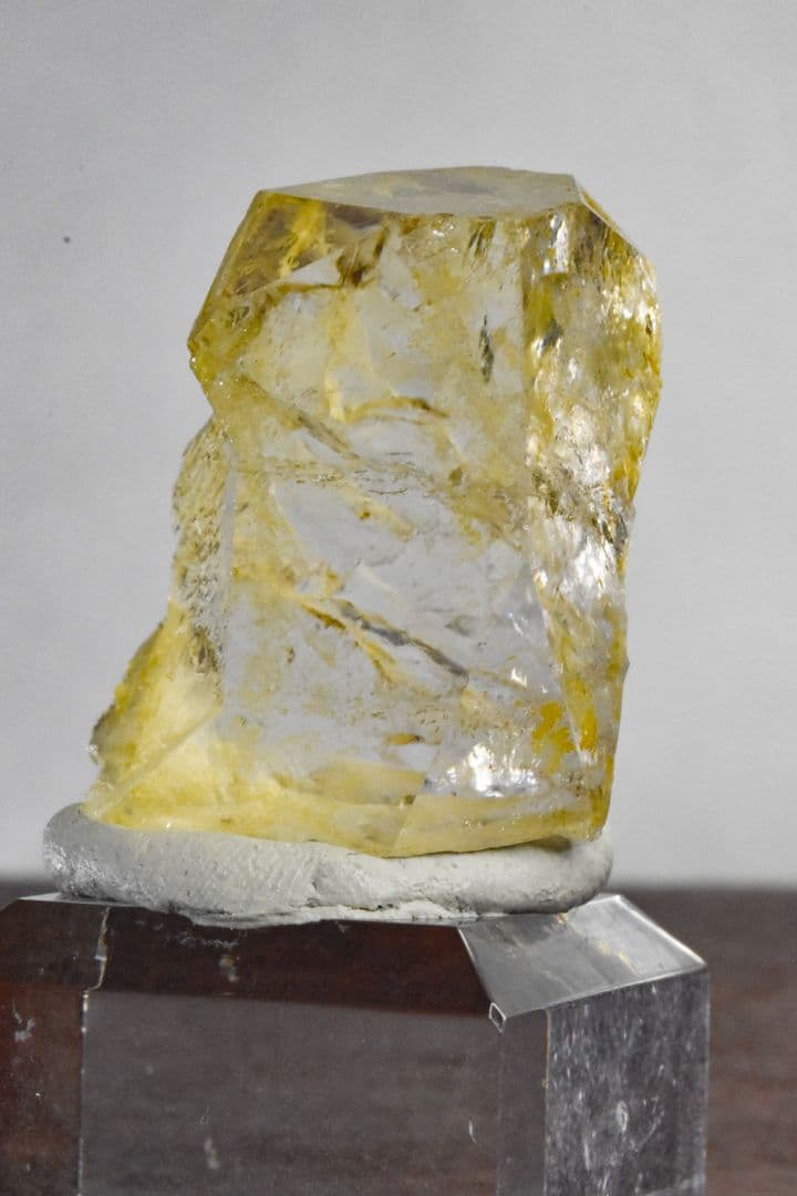 ガネーシュヒマール ヒンドゥン産 変形？水晶