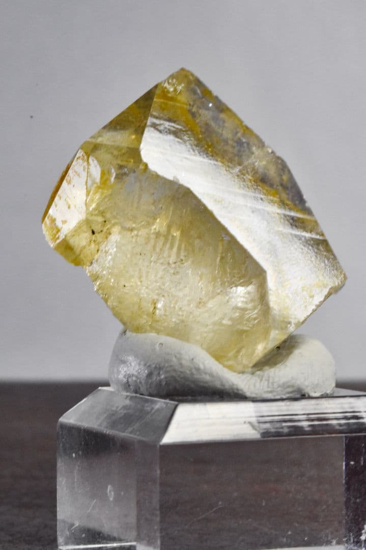 ガネーシュヒマール ヒンドゥン産 変形？水晶